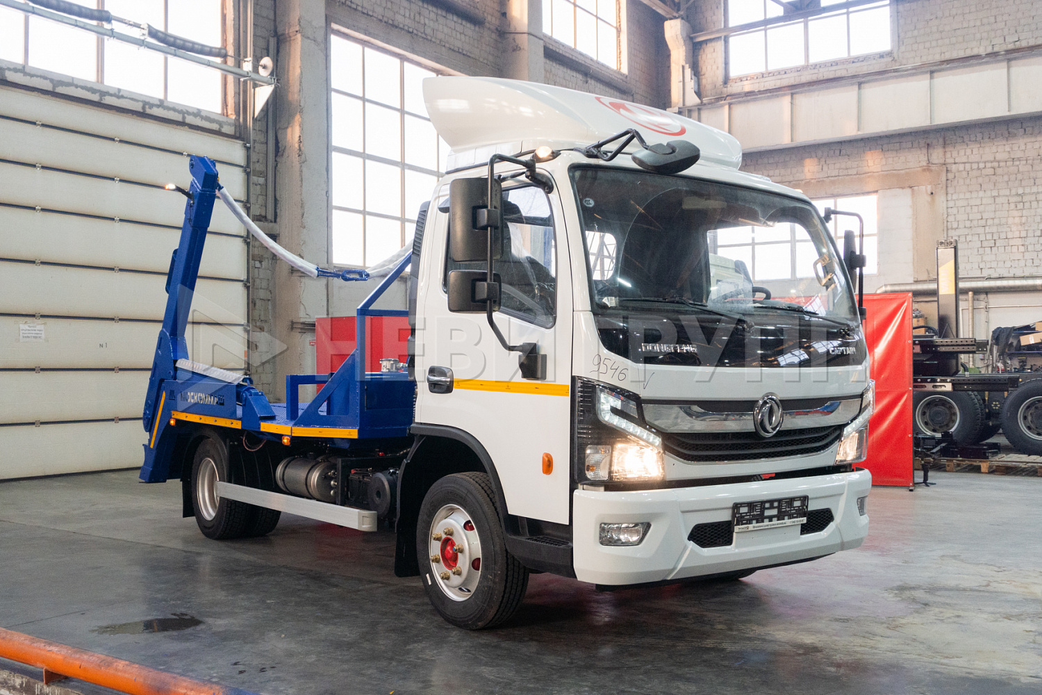 DONGFENG C80S Бункеровоз / Мультилифт