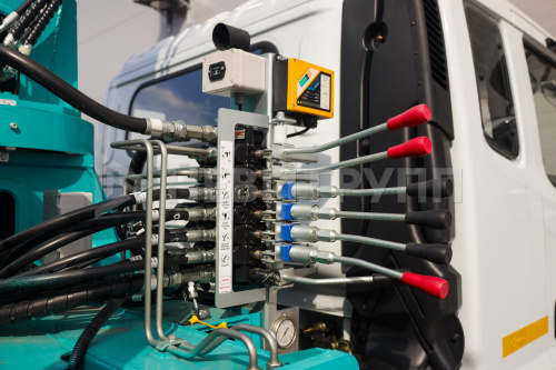 DONGFENG С120L Бортовой с КМУ