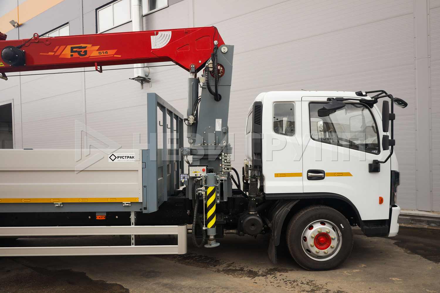 DONGFENG С120L Бортовой с КМУ