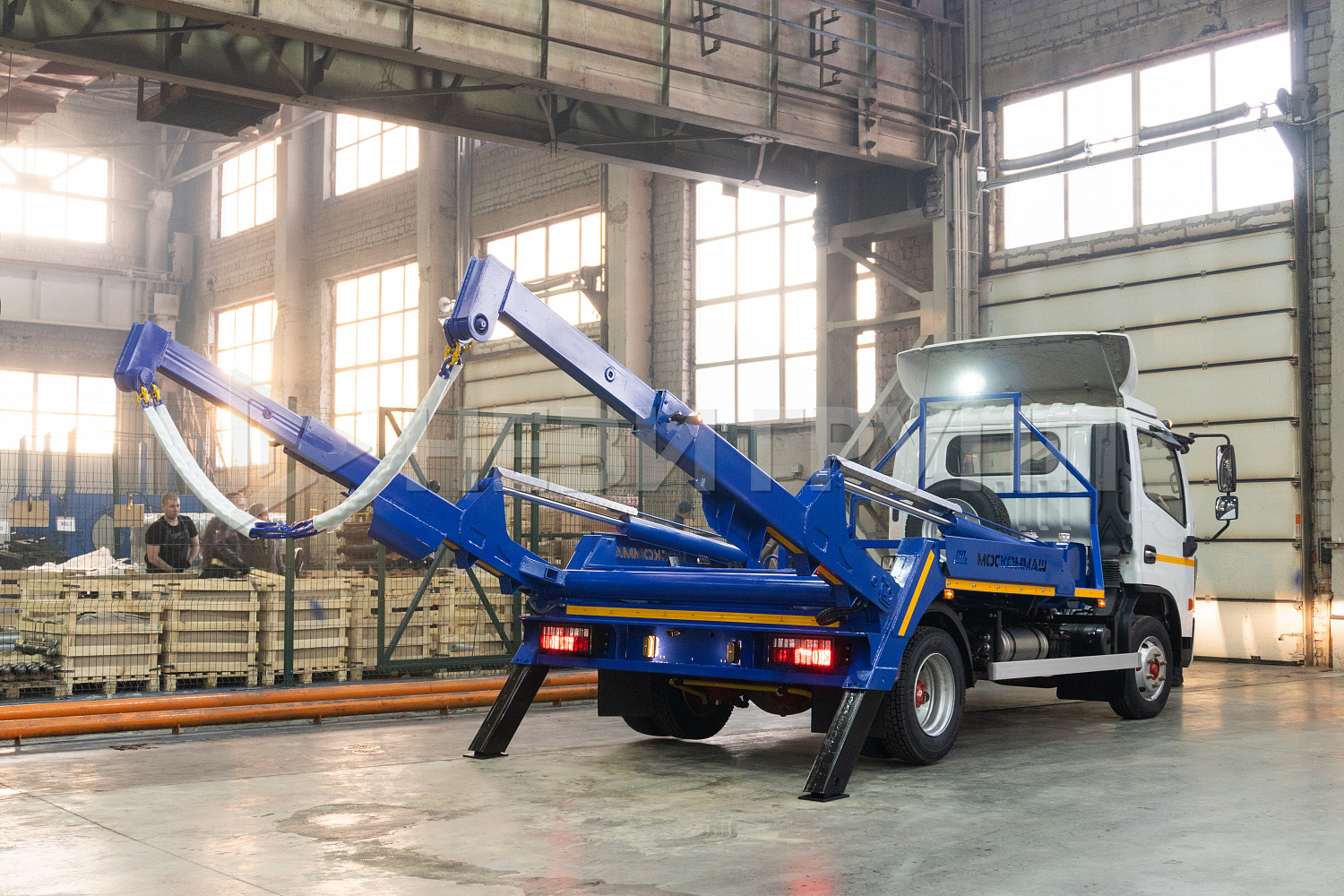 DONGFENG Z80S Бункеровоз / Мультилифт