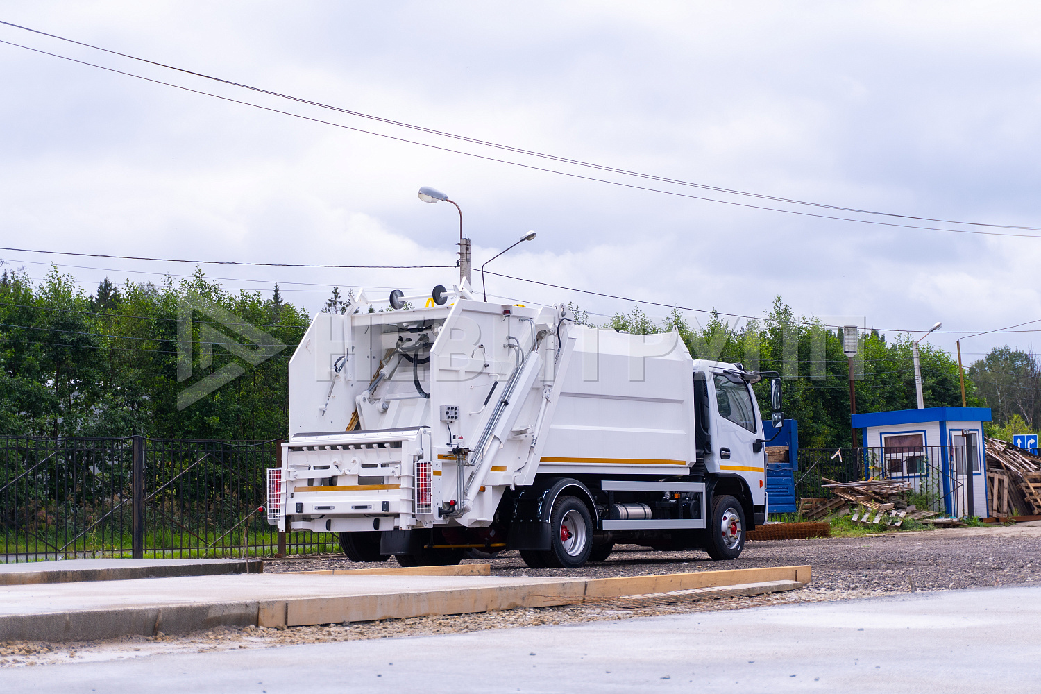 DONGFENG C120T Мусоровоз